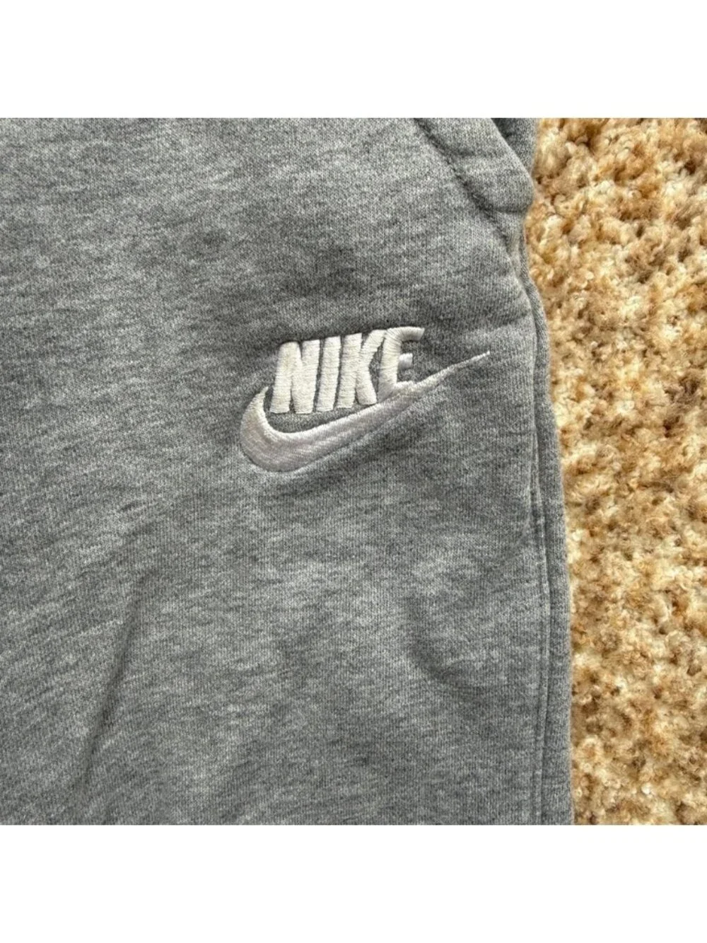 Nike Kids gray sweatpants size medium